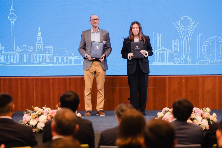 Press photo: Sergey Kiselev, Carbon Lead, SEFE Securing Energy for Europe; Asel Suankulova, Managing Director Investment Promotion and Marketing Department, Kazakh Invest