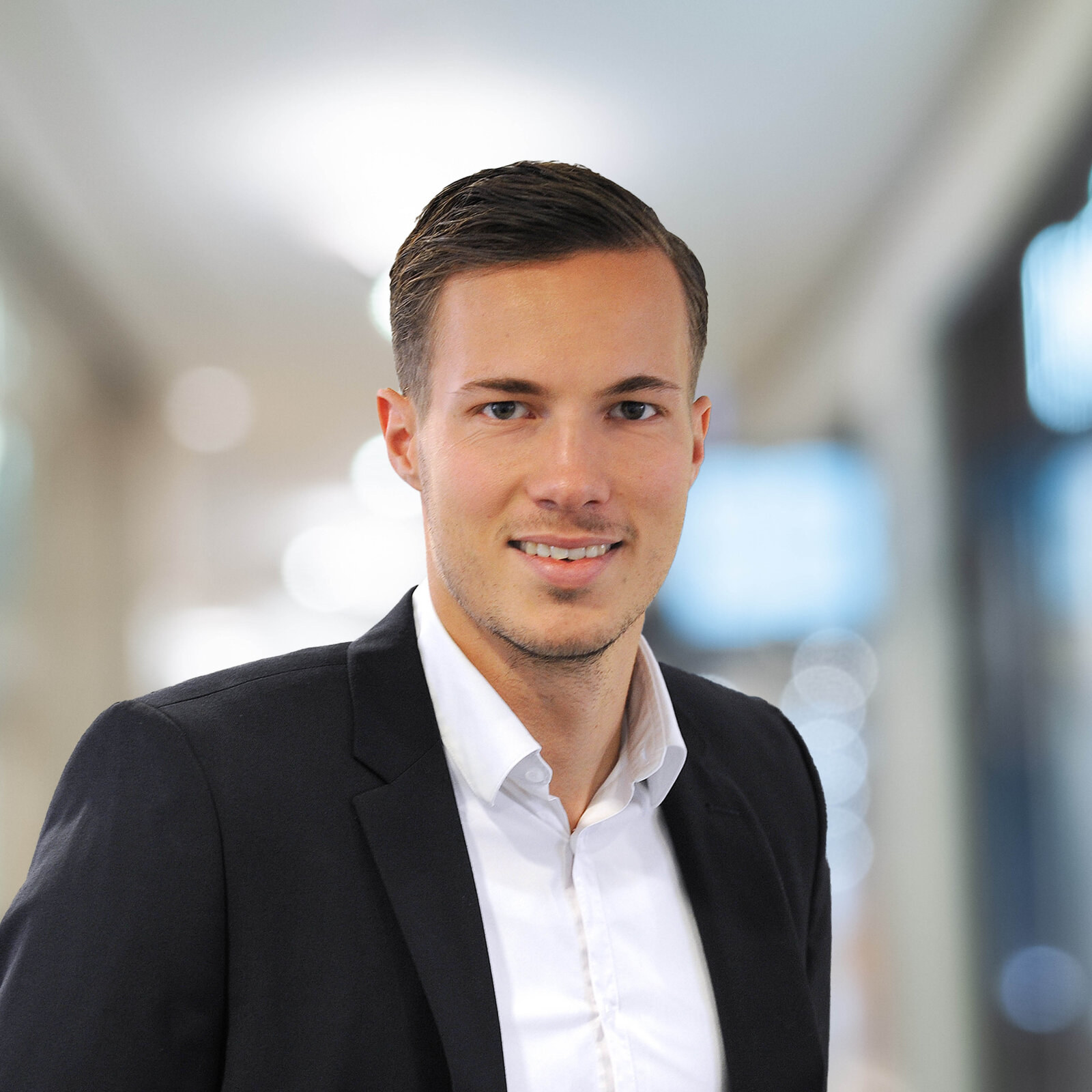 Pascal Kemper, Head of Sales Trading Desk - Kassel